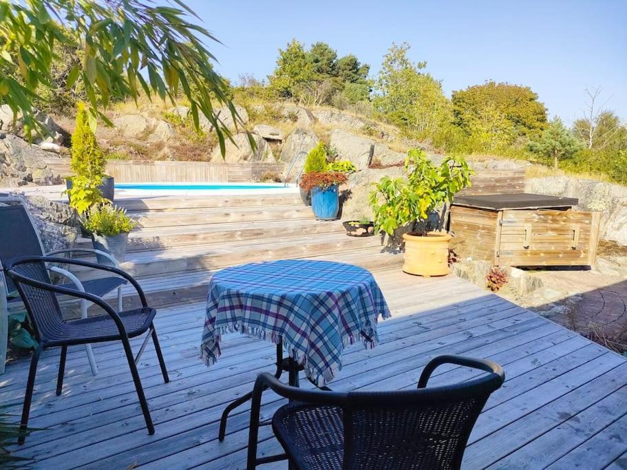 Quiet And Comfy With Swimming Pool Apartment Onsala Bagian luar foto